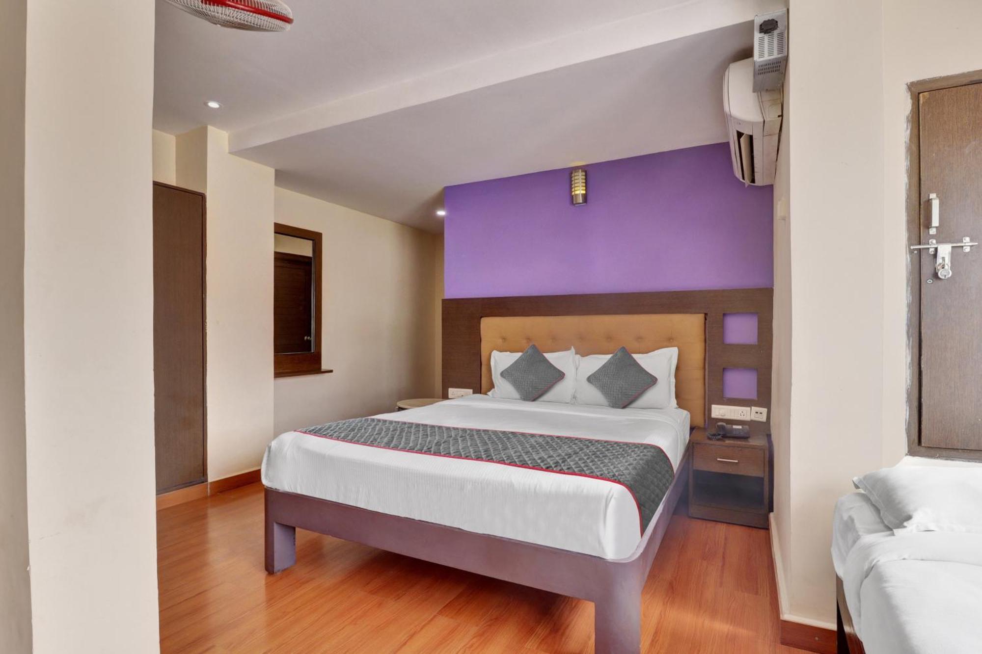 Udayee International Hotel Tirupati Exteriör bild