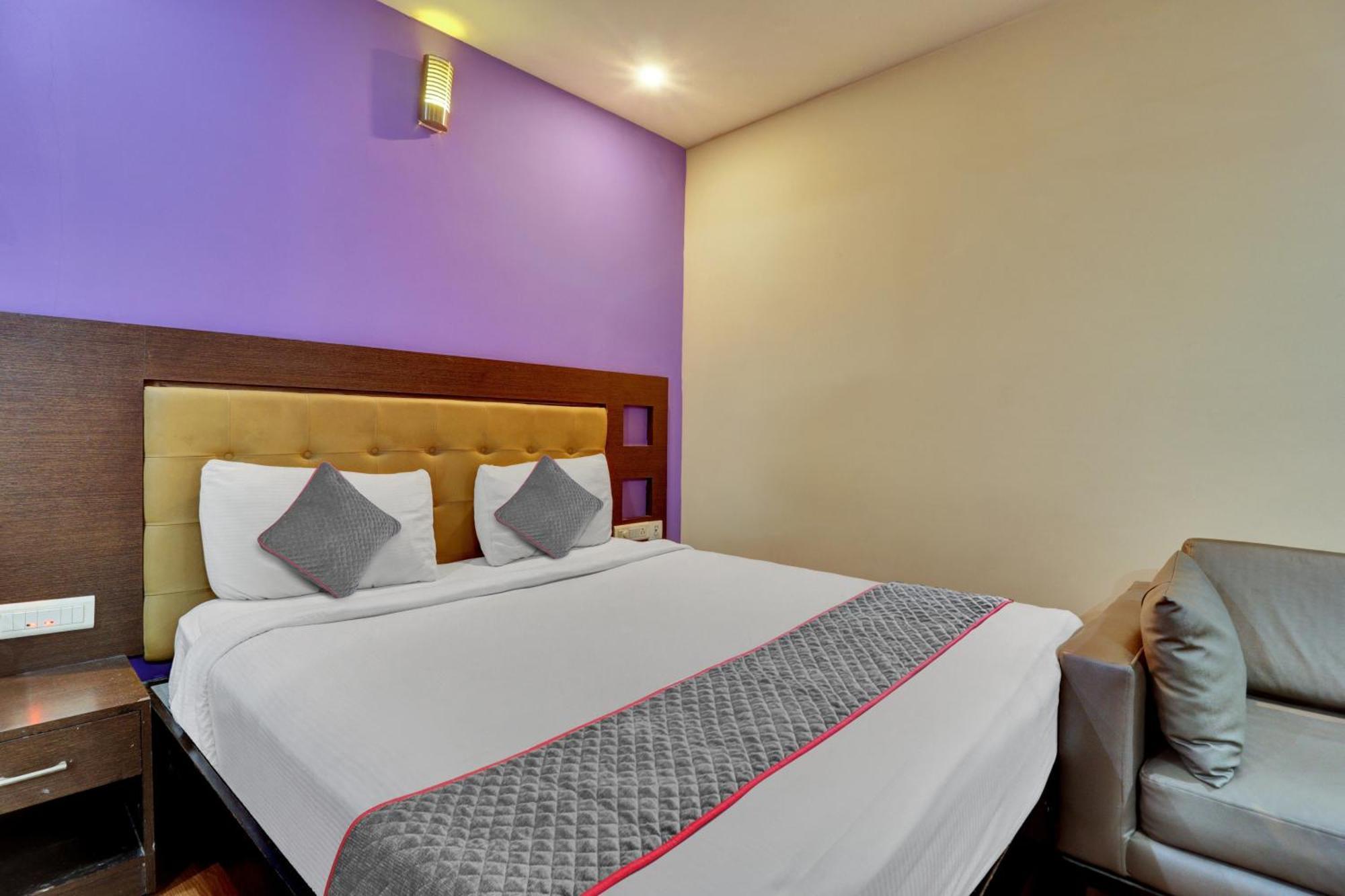 Udayee International Hotel Tirupati Exteriör bild