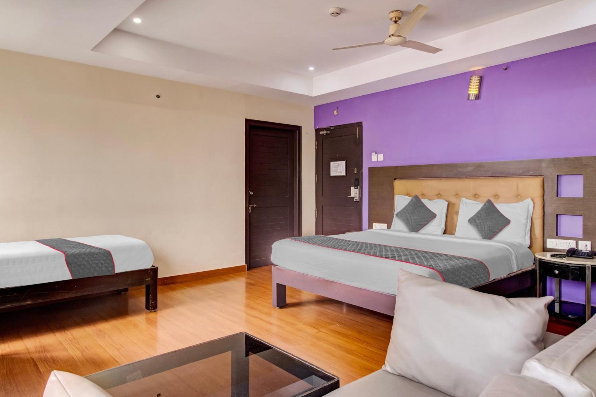 Udayee International Hotel Tirupati Exteriör bild