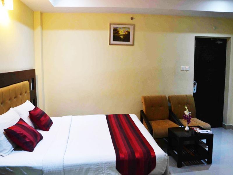 Udayee International Hotel Tirupati Exteriör bild